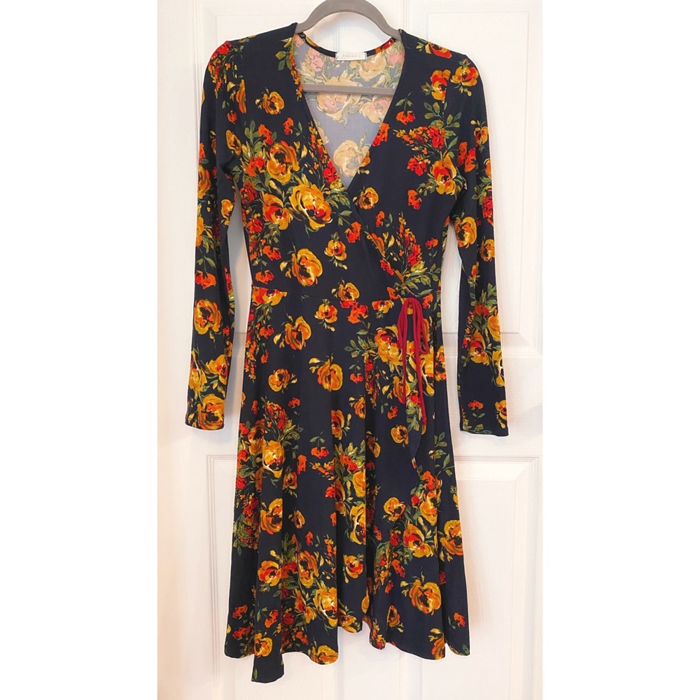 Reborn J Navy Floral Faux Wrap Dress Medium